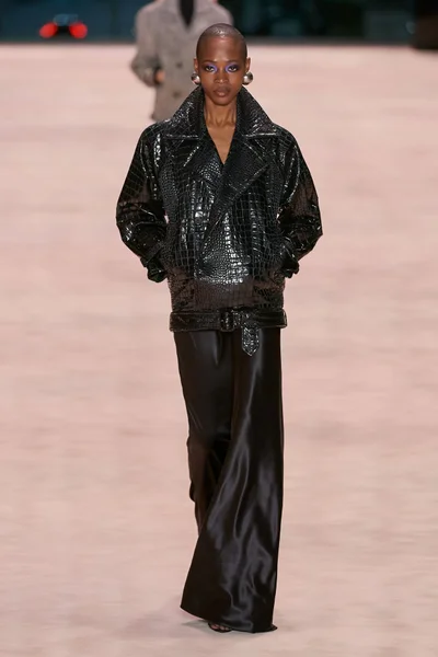 Look 29
